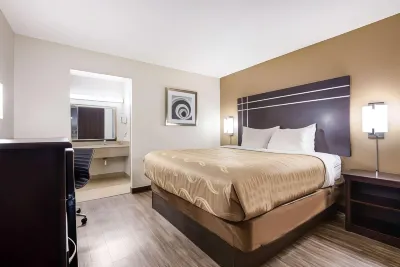 Quality Inn فنادق في Starkville