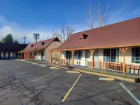 Townhouse Motel - Motels
