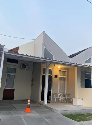 Villa Ku Villa Mu فنادق في Gayamsari