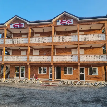 Downtown Virgins Hotel Отели в г. Элмина