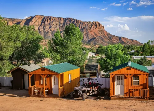 Zion’s Cozy Cabin's Hotels in Hildale