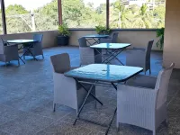 Pacific Inn Hotel