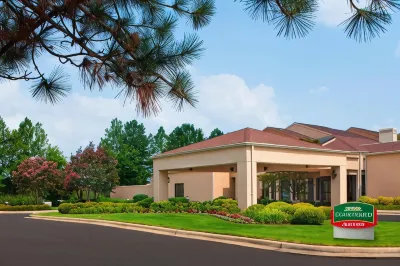 Courtyard Huntsville University Drive Hotels near University Place Shopping Centre