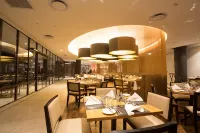 Radisson Blu Okoume Palace Hotel - breakfast