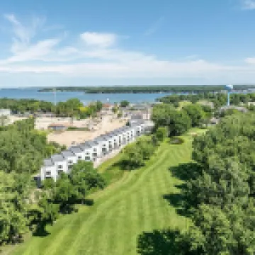 Cozy Condo by Boardwalk, Restaurants, Golf