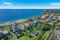 Ocean Boulevard Hotels in Mooloolaba