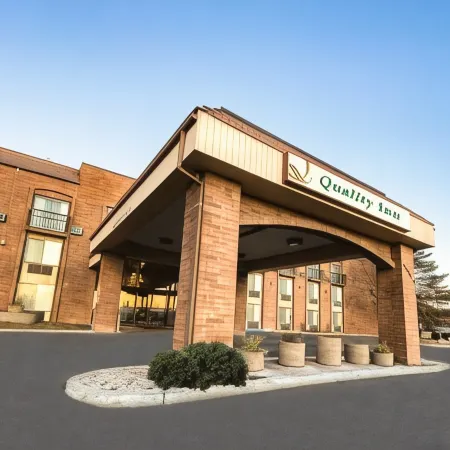 Quality Inn Vernal Near Dinosaur National Monument