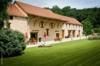 Domaine de la Pommeraye & Spa Hotels in Pont D'ouilly