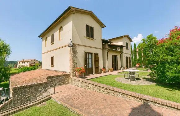 萊萊斯老皮埃韋奇亞