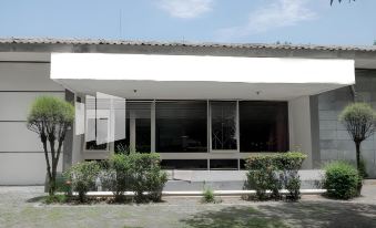 Rajawali Guest House Mitra RedDoorz