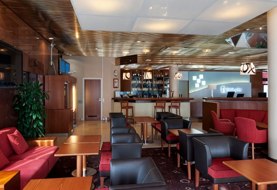 1. 홀리데이 인 헬..