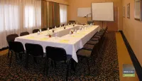 Red Lion Inn and Suites Victoria Hotels in Saanich