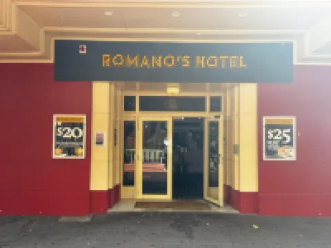 Romano's Hotel & Suites Wagga Wagga