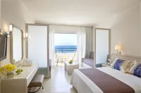 Louis Imperial Beach Hotels in Пафос