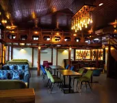 Tashi Yid Wong Grand Hotel a Yusipang