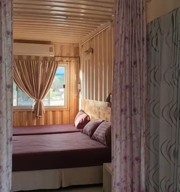 ห้องพักสำหรับสามท่านพร้อมห้องน้ำ