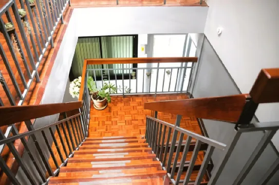 Lux Rooms Night Bazaar