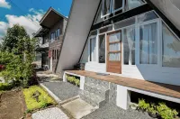 The A-room @the_teras_kayu Các khách sạn gần Ranca Upas Ciwidey