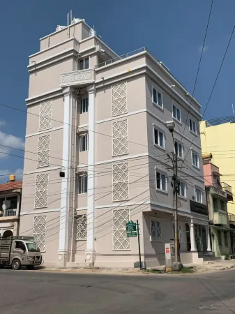 Vismaya Comforts Отели рядом с достопримечательностью «Чамунди Хилл»