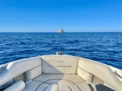 海景豪華頂層公寓，有89平米的生活空間和90平米的屋頂露台