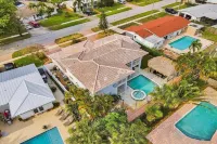 Spectacular 7BR Heated Pool Jacuzzi Tiki Game