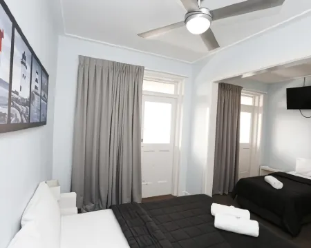 The Lakes Hotel Hotels in Wyong
