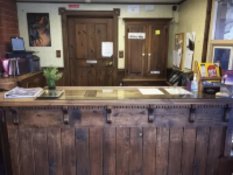 Holiday Lodge Hotels in Grass Valley