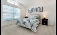 Refreshing Pool and Spacious Living Areas - Elegant Private Retreat Hotel a Davenport