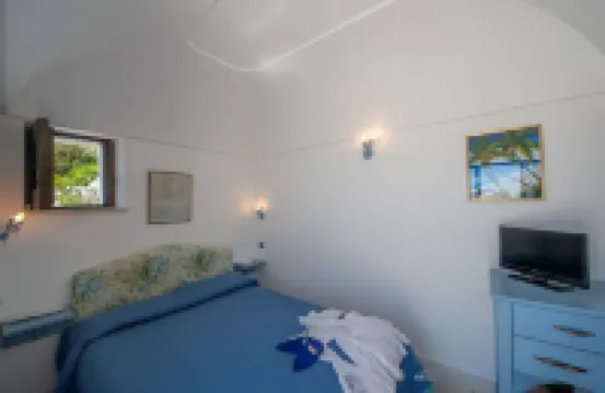 Ancient villa with fantastic sea view and swimming pool just a few minutes from Positano