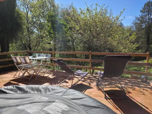"Lo Pitchoun" cottage in the heart of nature, with Jacuzzi