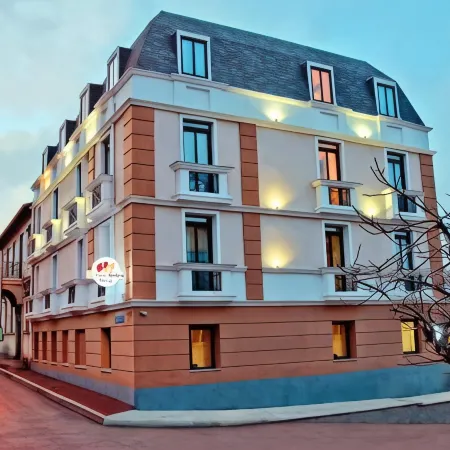 Urban Boutique Hotels 9