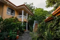 Anona Guesthouse Hotels near Poor Calzón Beach