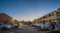 Karratha Central Apartments - parkir