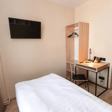 Smart Hotel NEO Иваново (Смарт Отель Нео Иваново) Отели рядом с достопримечательностью «Ивановский государственный историко-краеведческий музей»