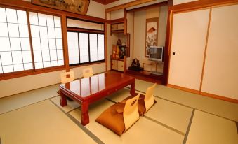 Japanese Hotel Yamanakakan