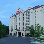 هامبتون إن آند سويتس أتلانتا جاليريا Hotels near Cobb Galleria Centre