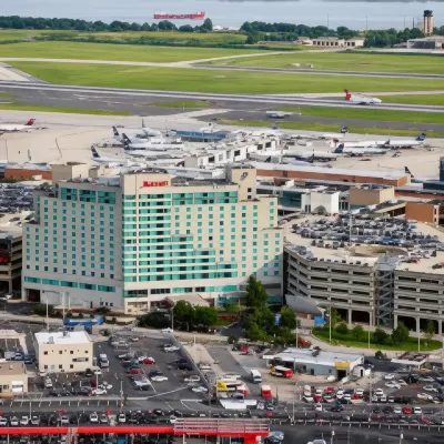 Philadelphia Airport Marriott Hotels in Thorofare
