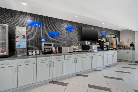 Best Western Morton Inn Отели в г. Элм Гров Тауншип