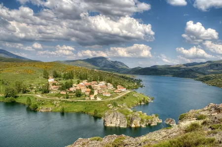 Hotel Pico Espiguete Отели в г. Alba de los Cardanos