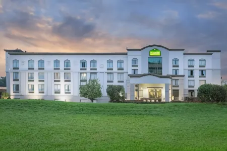 Spark by Hilton Mechanicsburg Отели в г. Монаган Тауншип