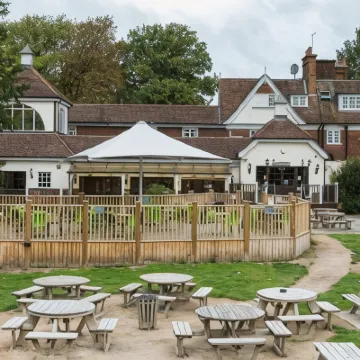 克寧布魯克酒店 鄰近Ashford Borough Museum的酒店
