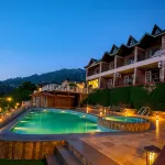 هوتل نيليش إن - إيه لاكشري ليك فيو هوتل (20 إ إم ٕسفيروم ناينيتال)