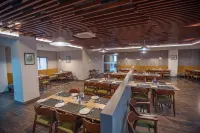 Hotel Riveria by Raj - breakfast