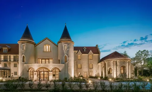 Château Saint-Jean, Relais & Châteaux Hotels in Montlucon