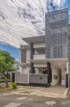 Shini Guest House