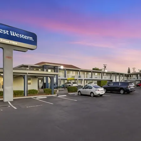 Best Western Orange Plaza