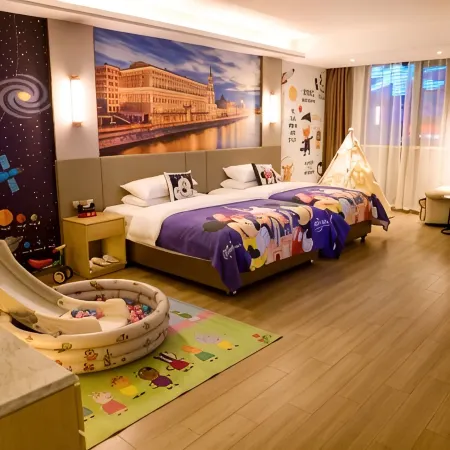 Vienna Hotel (Taixing Tongzhu Garden Drum Tower Wuyue Plaza Store)