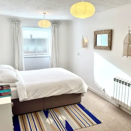 One bedroom 1st floor apartment with balcony and close to the beach and town