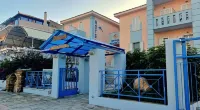 Dolphin Hotel