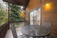 Cozy, Ski, Mountainside Condo, Canyons Resort, Park City - 2-Star